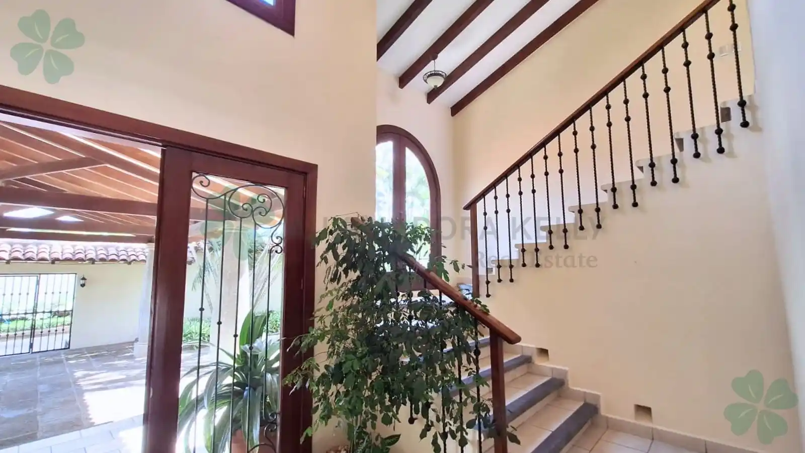 Linda casa en la Estancia de Santo Domingo